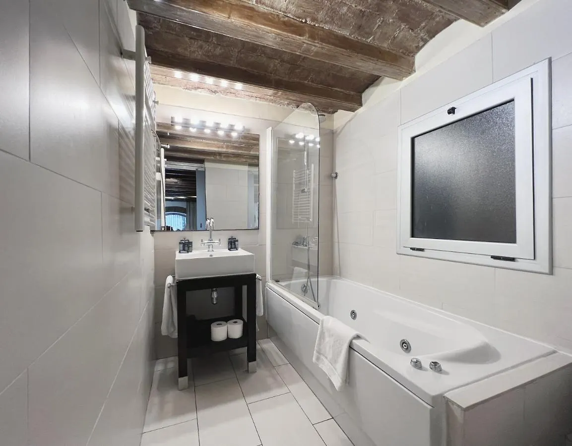 Stay U-Nique Apartments Placa Universitat Βαρκελώνη 0*,  Ισπανία